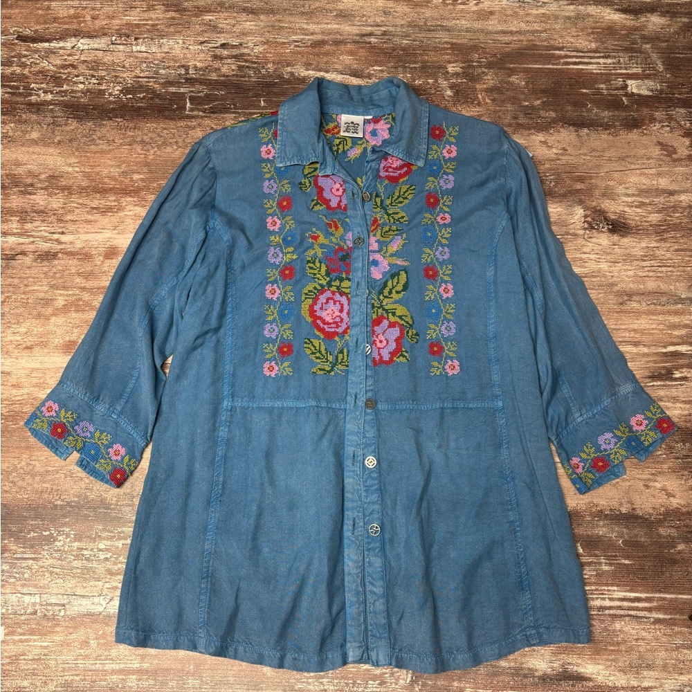 Parsley & Sage | VGUC Boho Embroidery Cottagecore Button-Up Denim Shirt, Large
